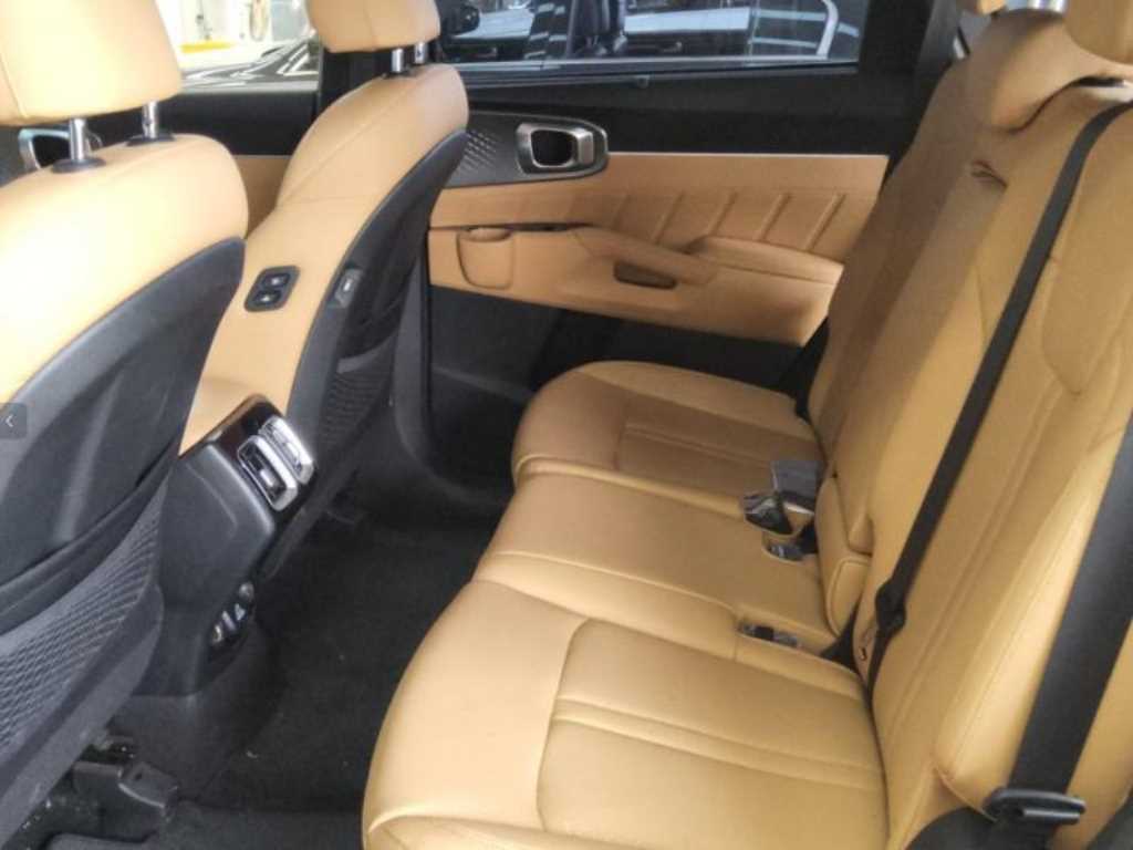 KIA Sorento - Vista 6