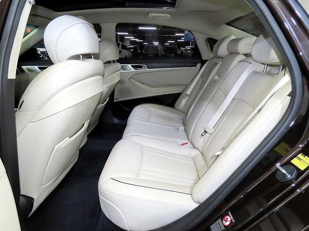 Genesis G80 - Vista 7