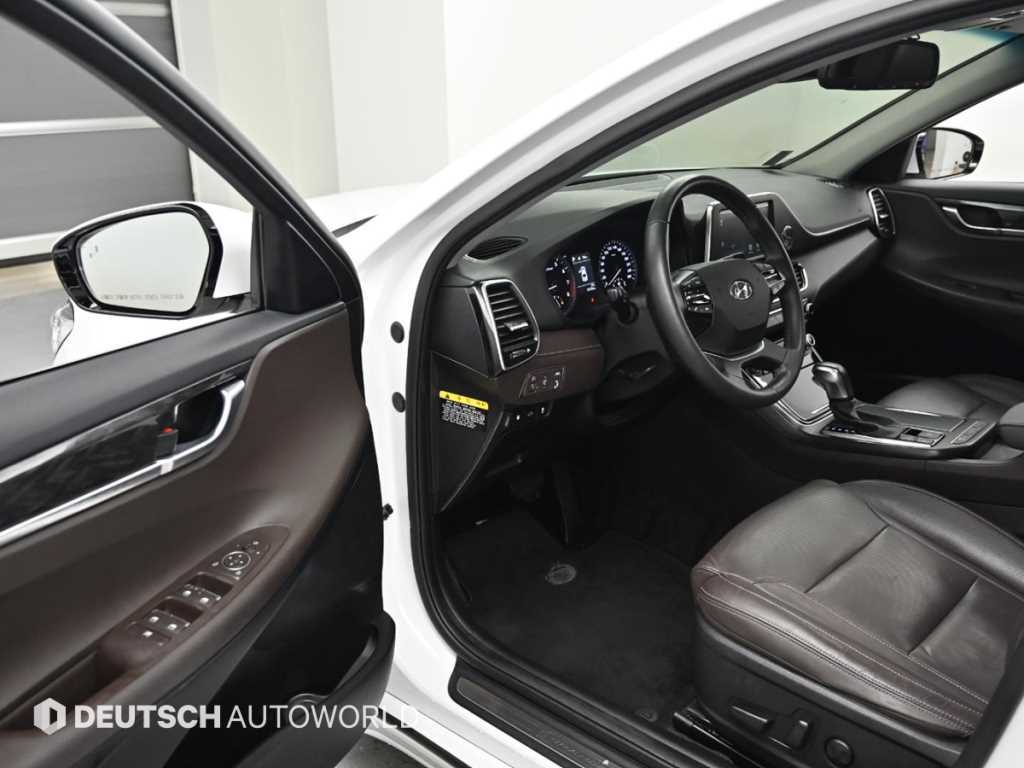 HYUNDAI Grandeur - Vista 11