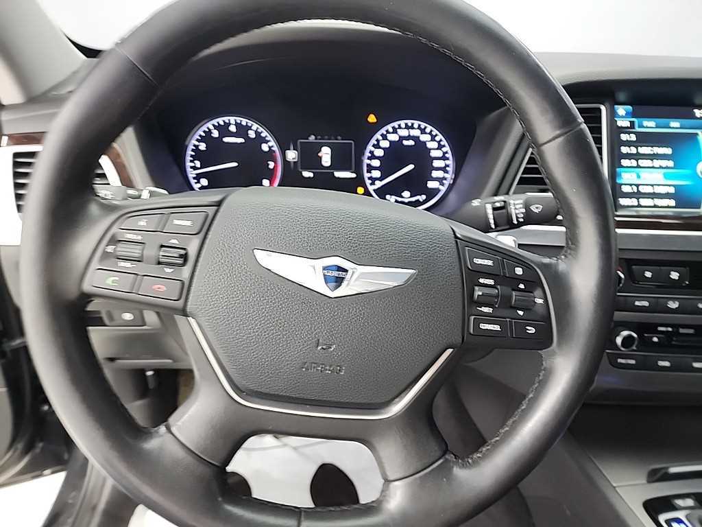 HYUNDAI Genesis - Vista 9