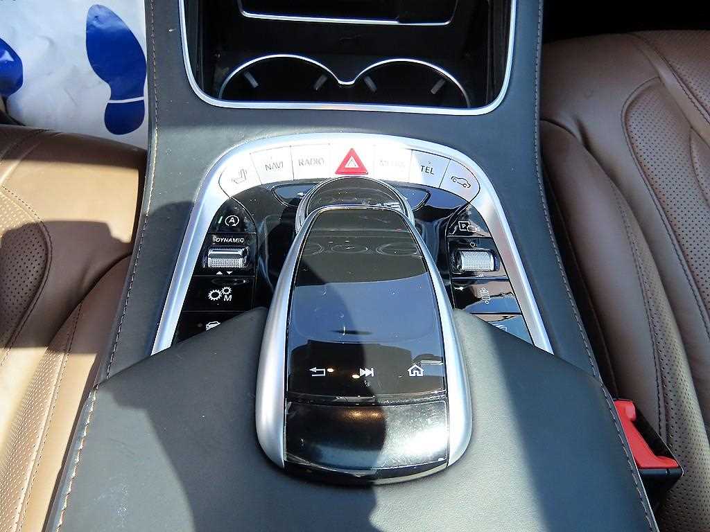 Mercedes Benz S Class - Vista 12