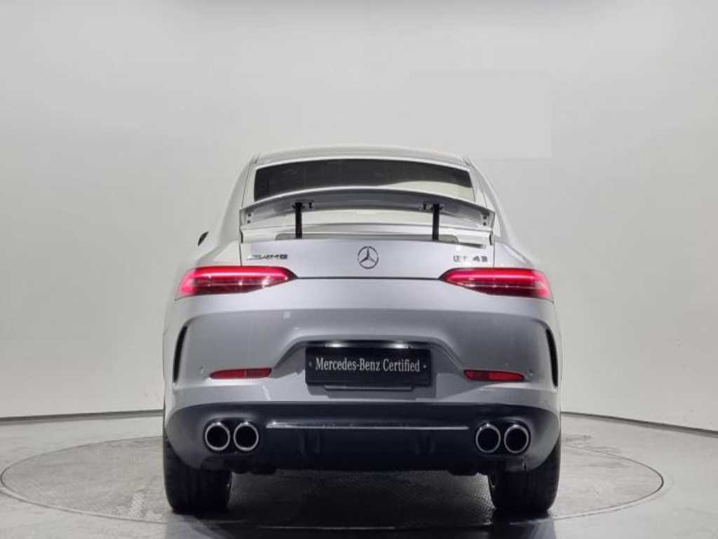 Mercedes Benz AMG GT - Vista 3