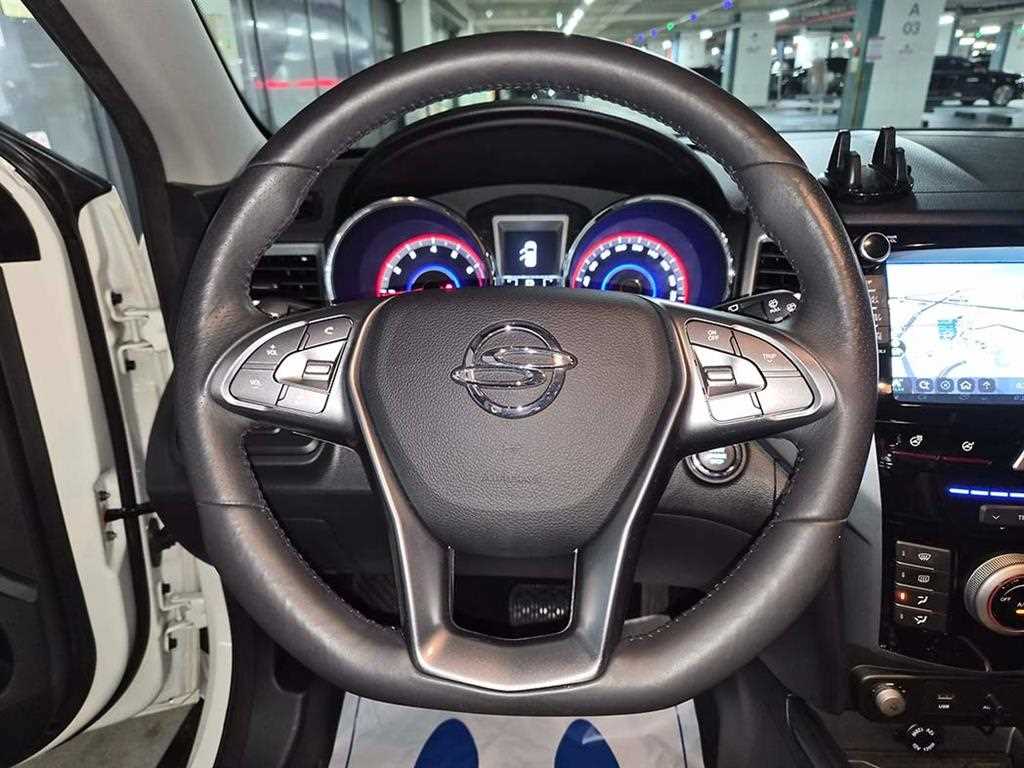 Ssangyong Tivoli - Vista 8