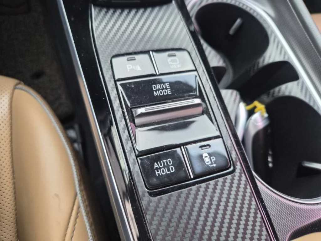 HYUNDAI Sonata - Vista 12