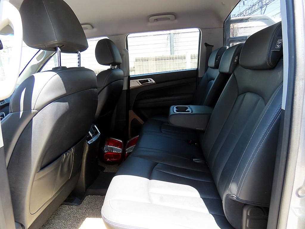 Ssangyong Rexton - Vista 6