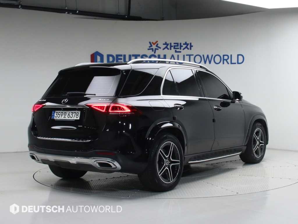 Mercedes Benz GLE Class - Vista 2