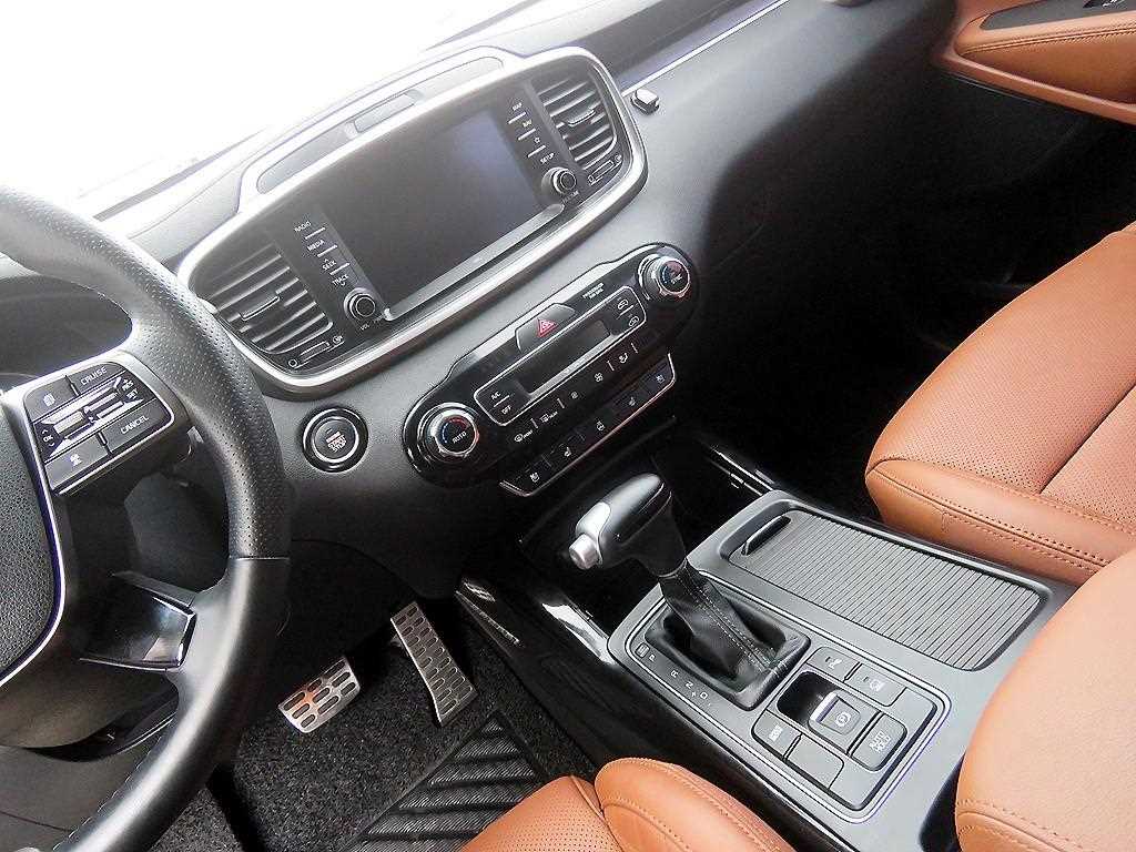 KIA Sorento - Vista 11