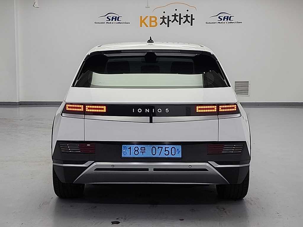 HYUNDAI Ioniq 5 - Vista 3
