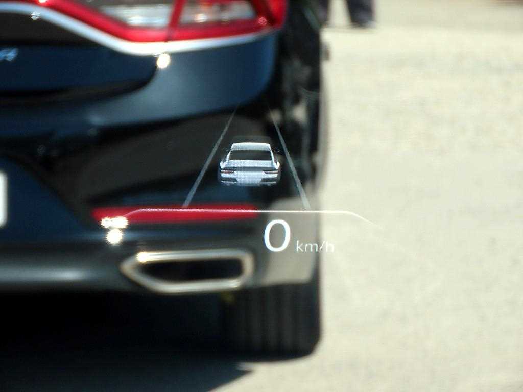Genesis G80 - Vista 10