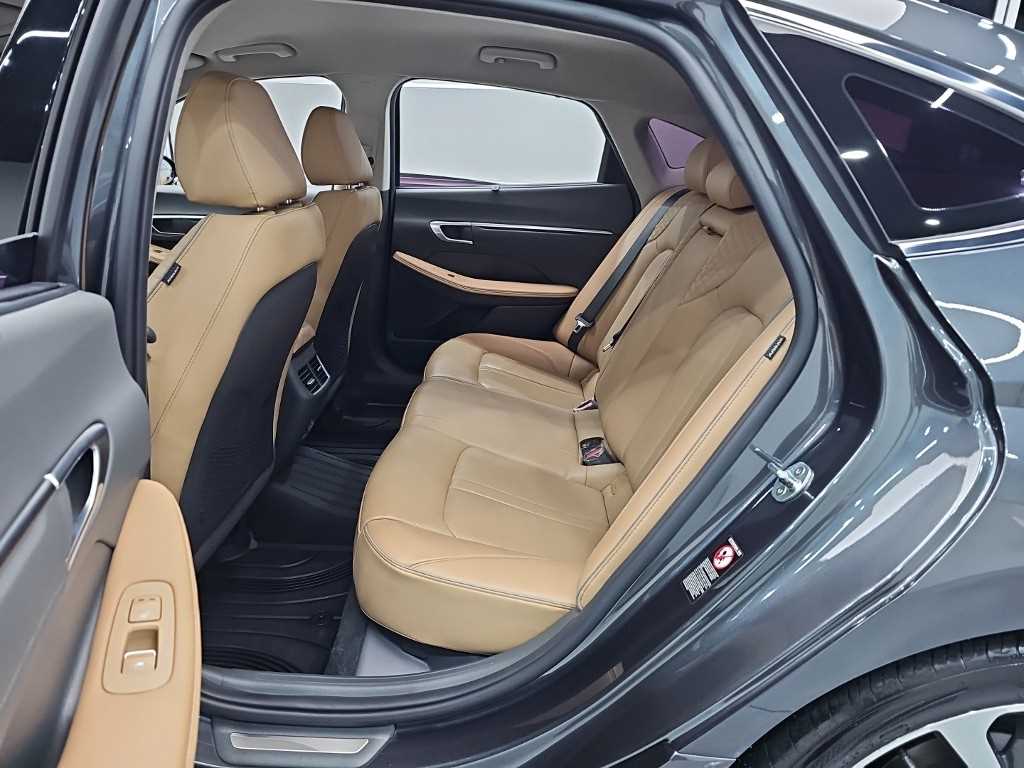 HYUNDAI Sonata - Vista 12