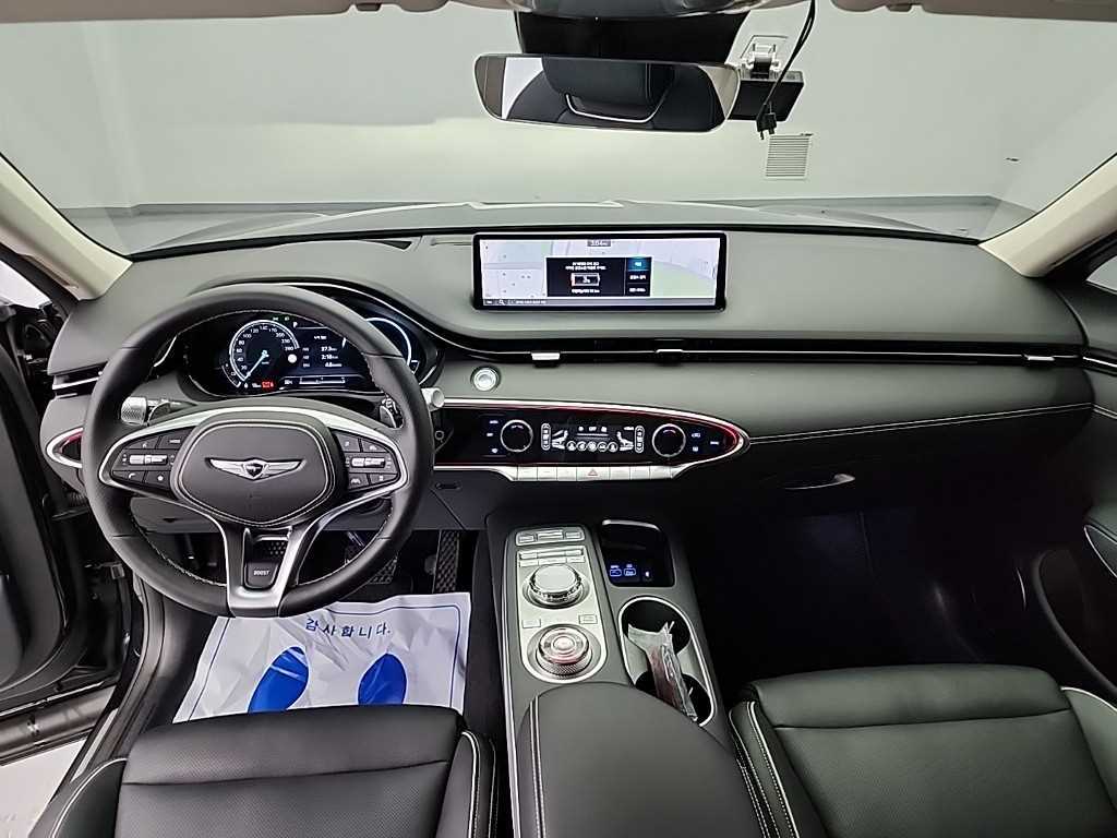 Genesis GV70 - Vista 7