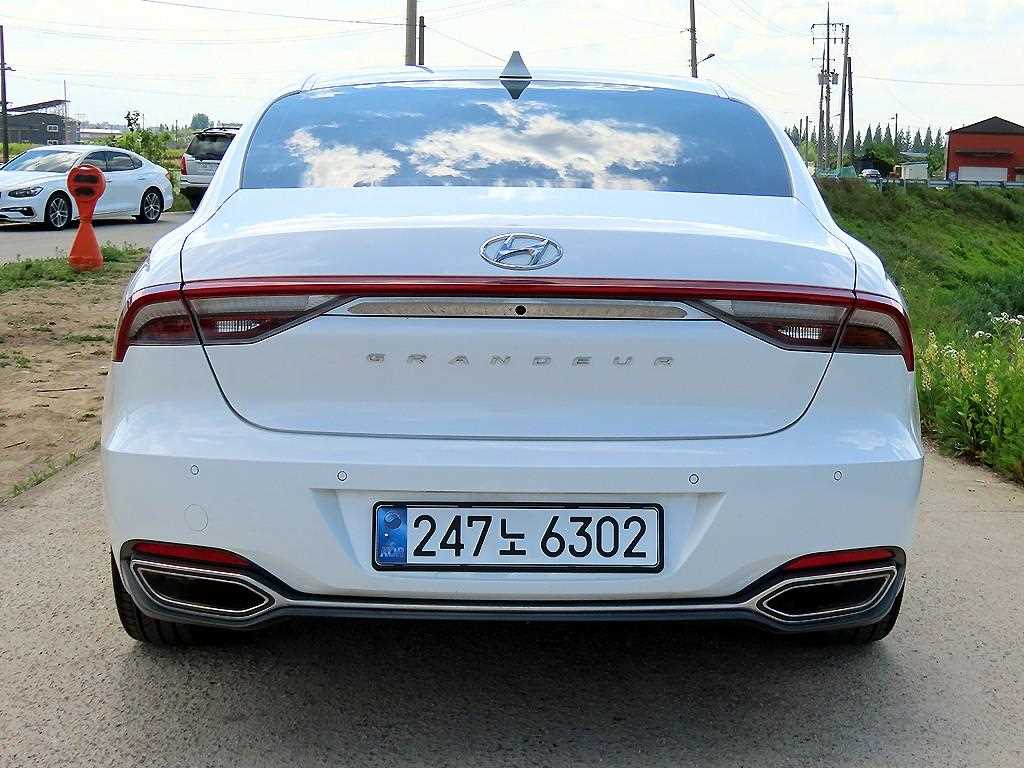 HYUNDAI Grandeur - Vista 4
