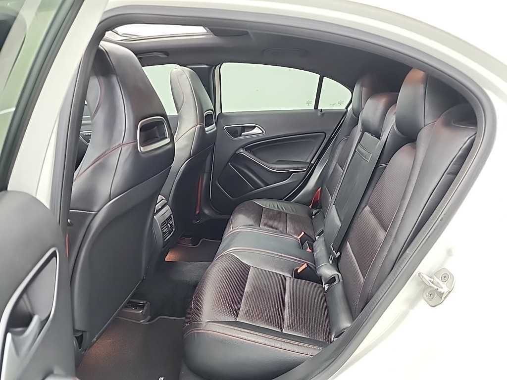 Mercedes Benz A Class - Vista 12