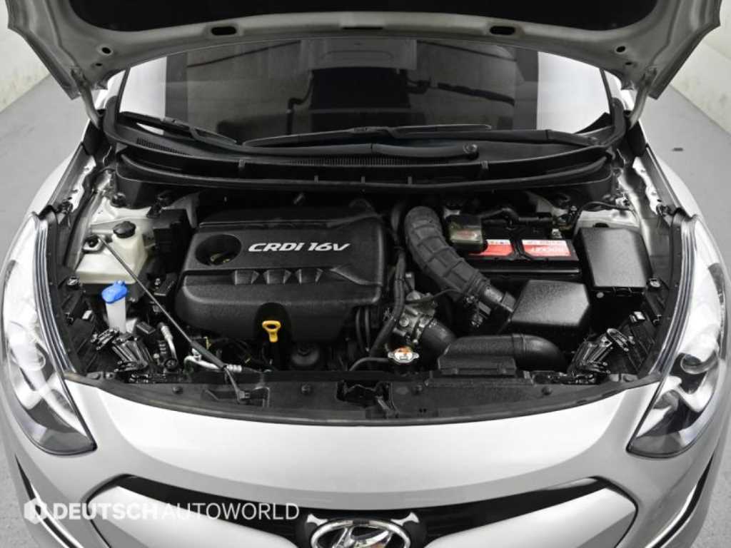 HYUNDAI i30 - Vista 6
