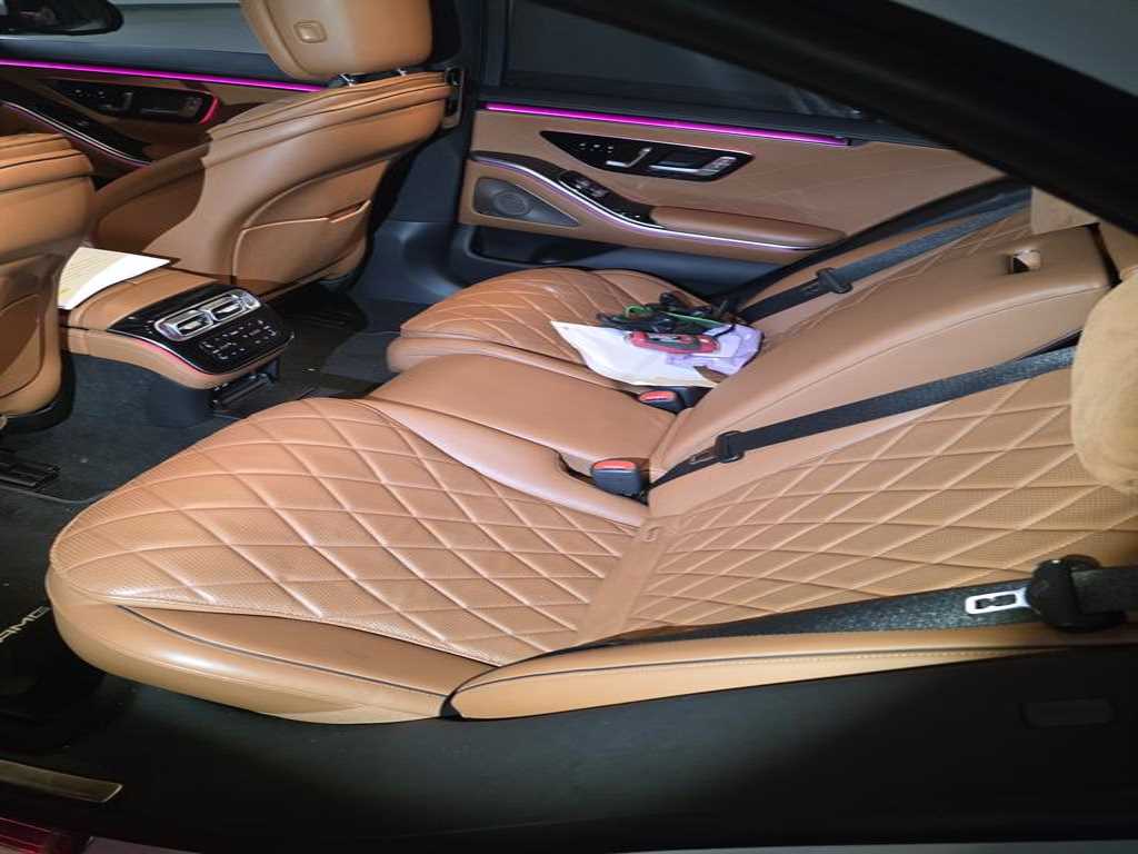 Mercedes Benz S Class - Vista 4
