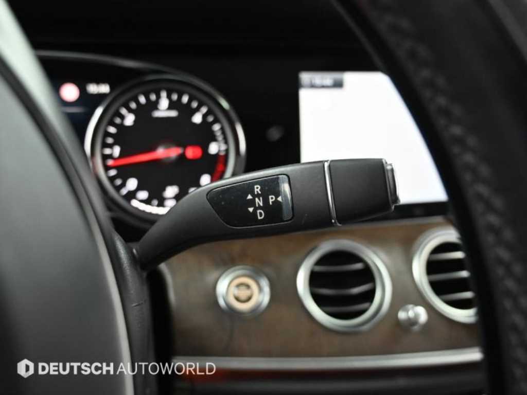 Mercedes Benz E class - Vista 9