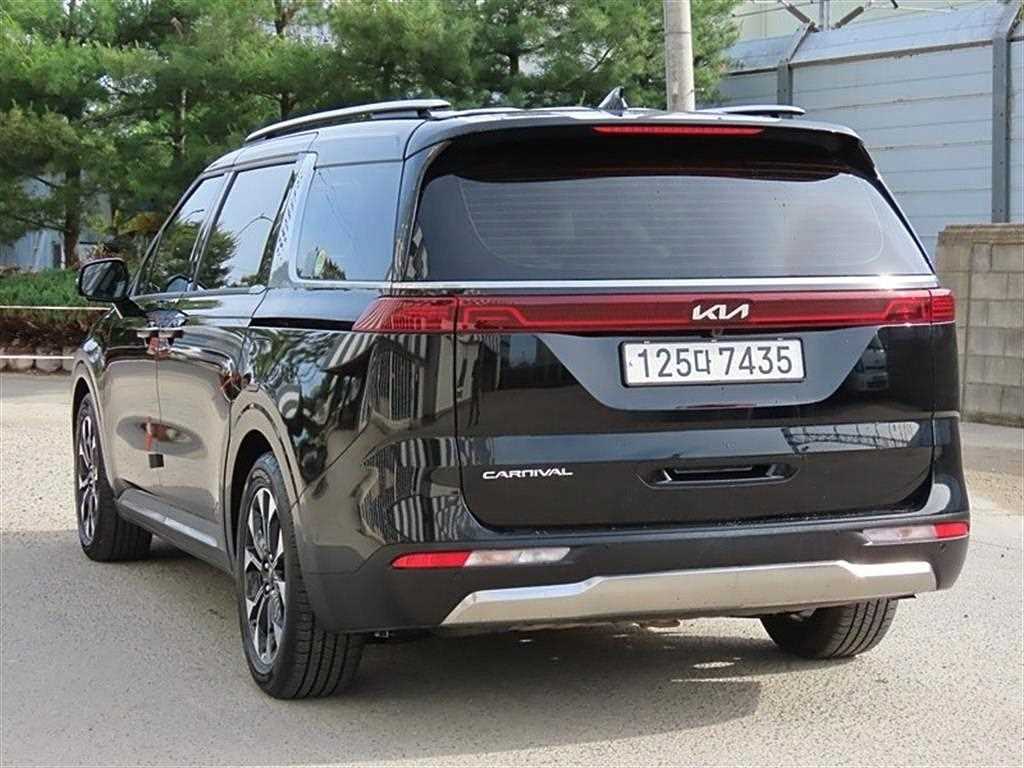KIA Carnival - Vista 3