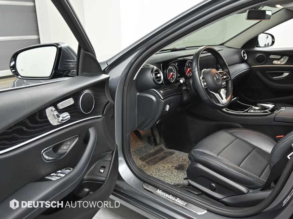 Mercedes Benz E class - Vista 11