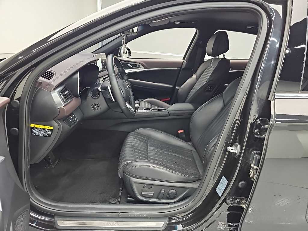 Genesis G70 - Vista 11