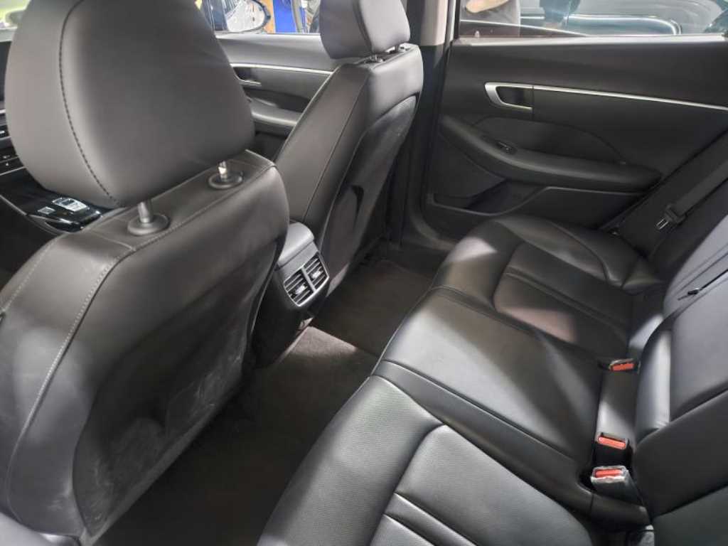 HYUNDAI Sonata - Vista 4