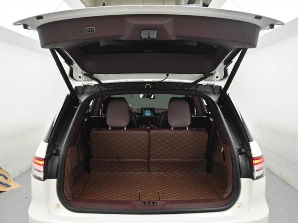 Lincoln Aviator - Vista 5