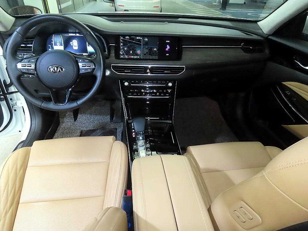 KIA K7 - Vista 10