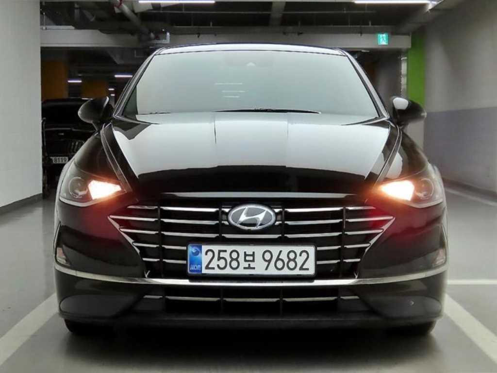 HYUNDAI Sonata - Vista 2