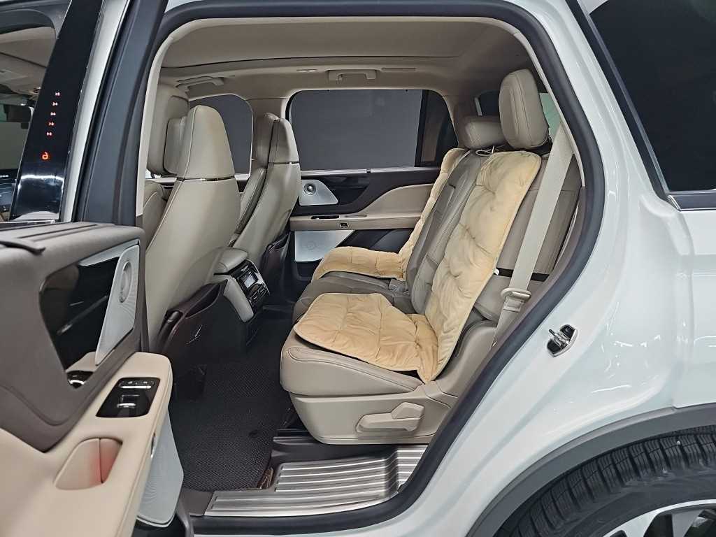 Lincoln Aviator - Vista 12
