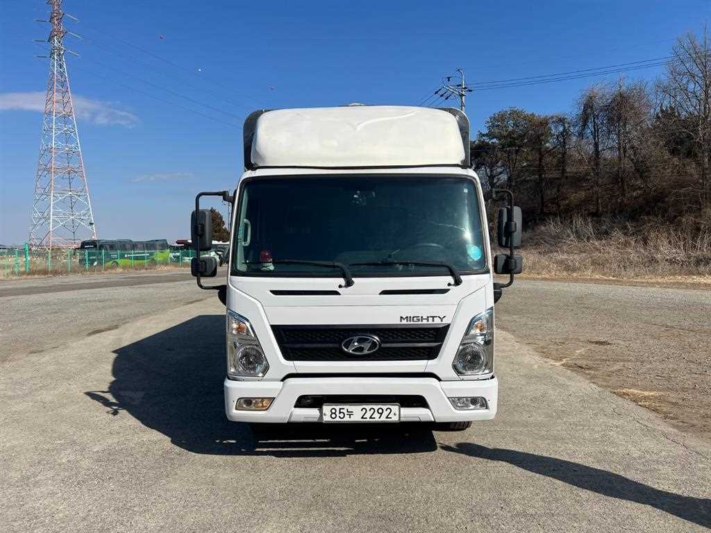 medium and large cargo truck - Vista 2