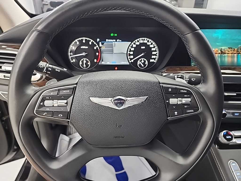 Genesis G90 - Vista 9