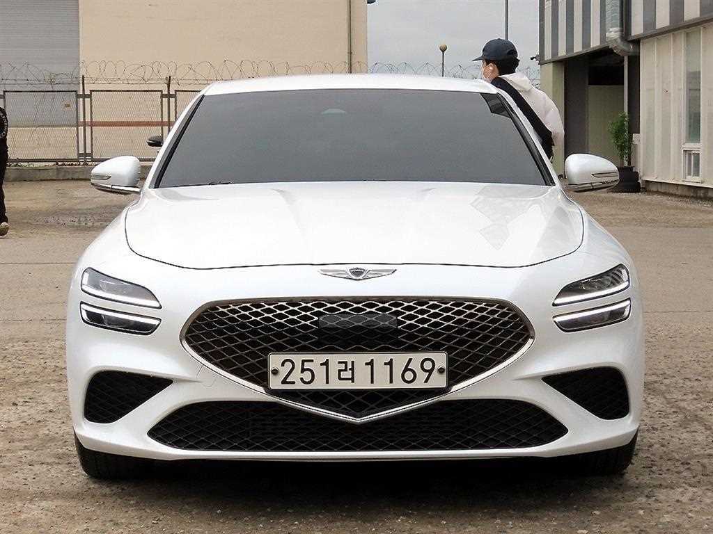 Genesis G70 2021 Blanco - Importación desde Corea - HF Imports Iquique - Foto 1