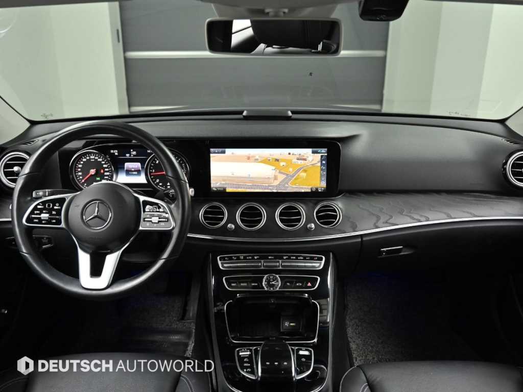 Mercedes Benz E class - Vista 7