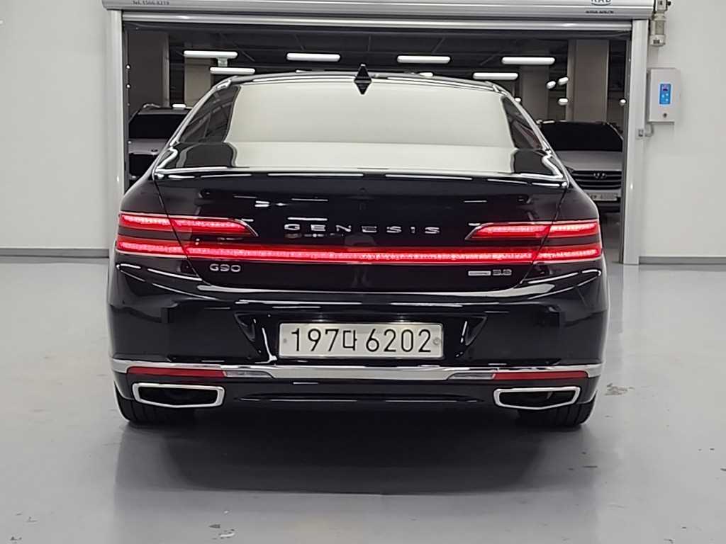 Genesis G90 - Vista 4