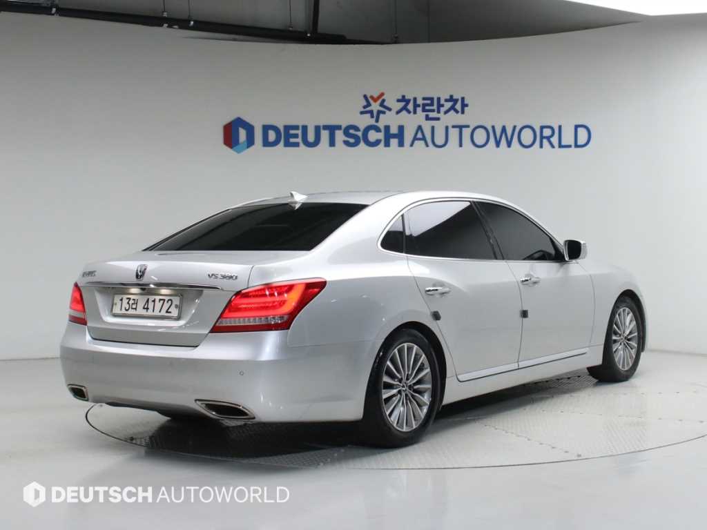 HYUNDAI Equus - Vista 2