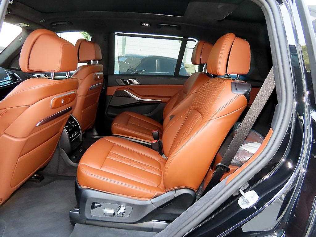 BMW X7 - Vista 6