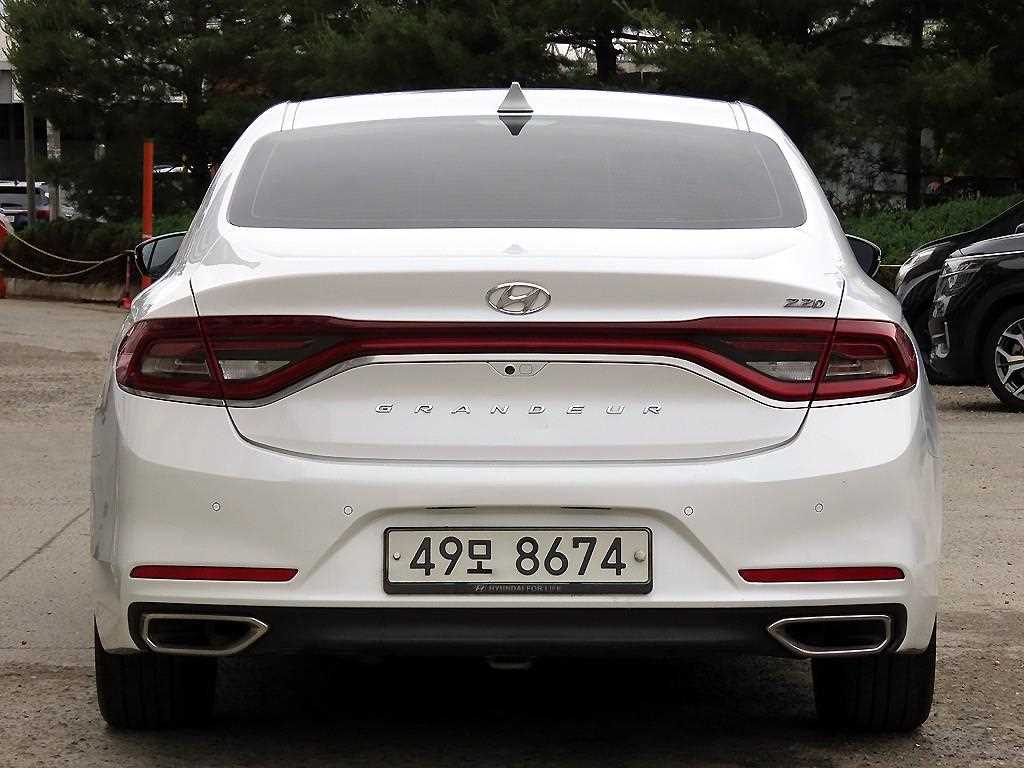 HYUNDAI Grandeur - Vista 4