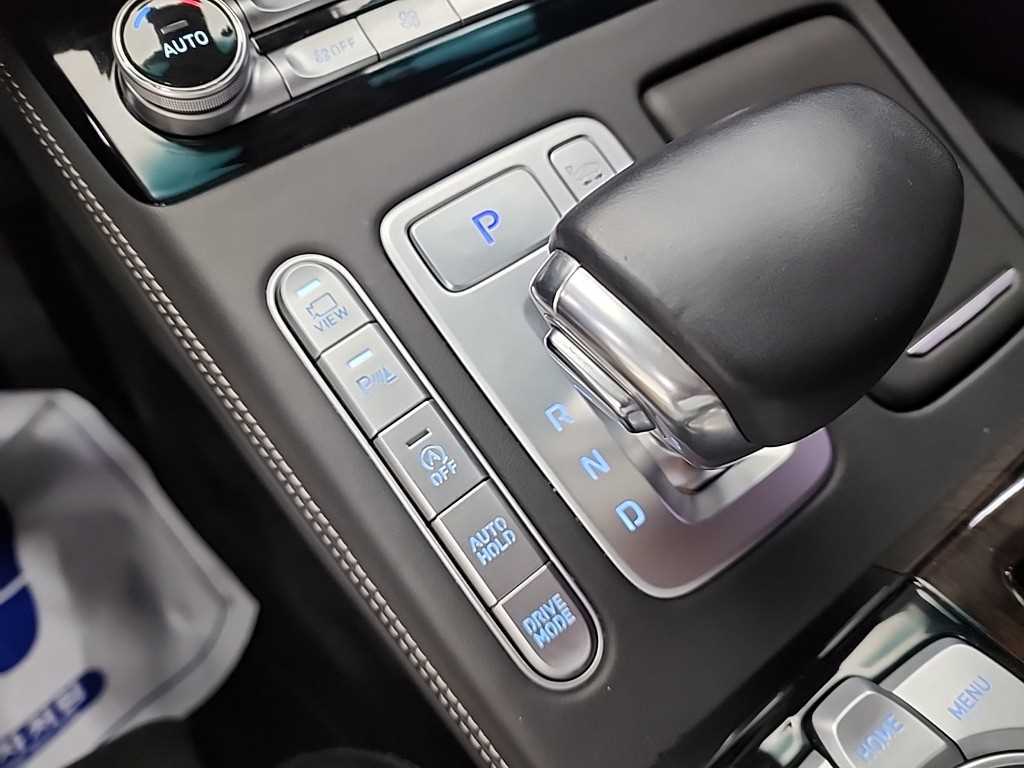Genesis G90 - Vista 8