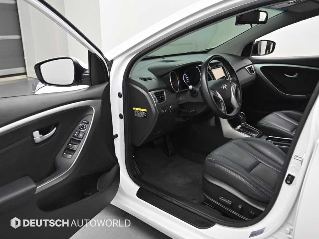 HYUNDAI i30 - Vista 11