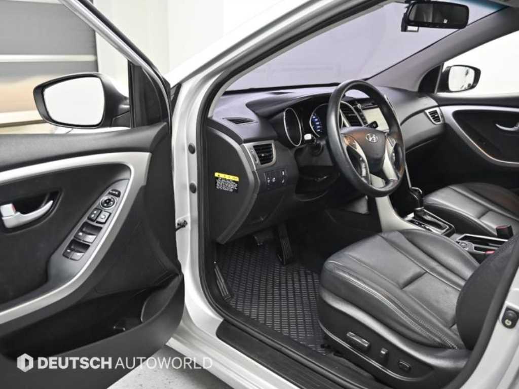 HYUNDAI i30 - Vista 11