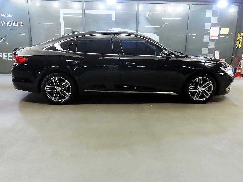 HYUNDAI Grandeur - Vista 3