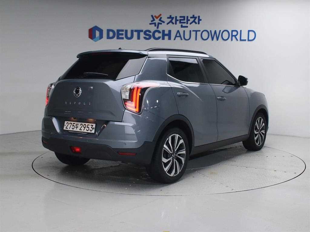 Ssangyong Tivoli - Vista 3