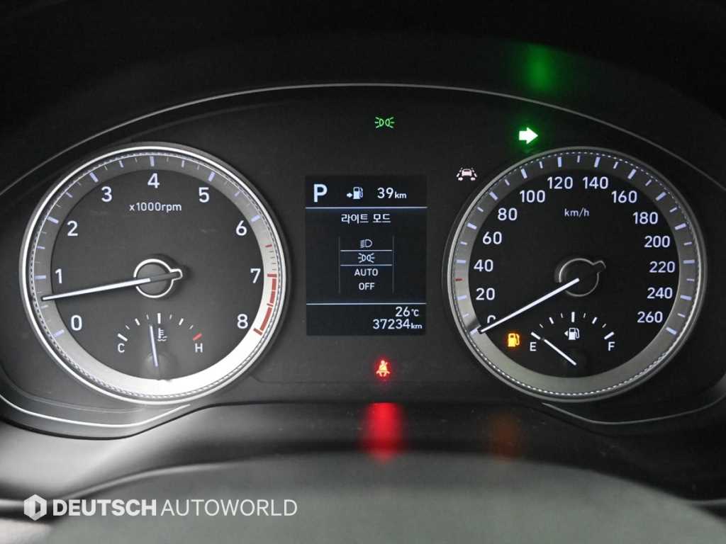 HYUNDAI Grandeur - Vista 8