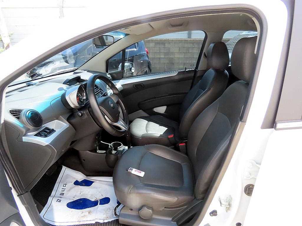 Chevrolet Spark - Vista 5
