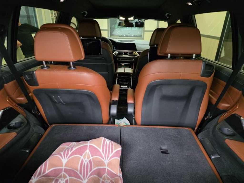 BMW X7 - Vista 6