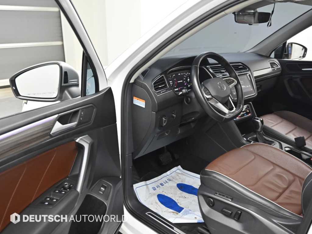 Volkswagen Tiguan - Vista 11
