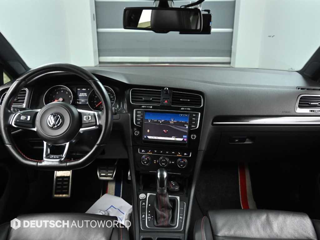 Volkswagen Golf - Vista 7