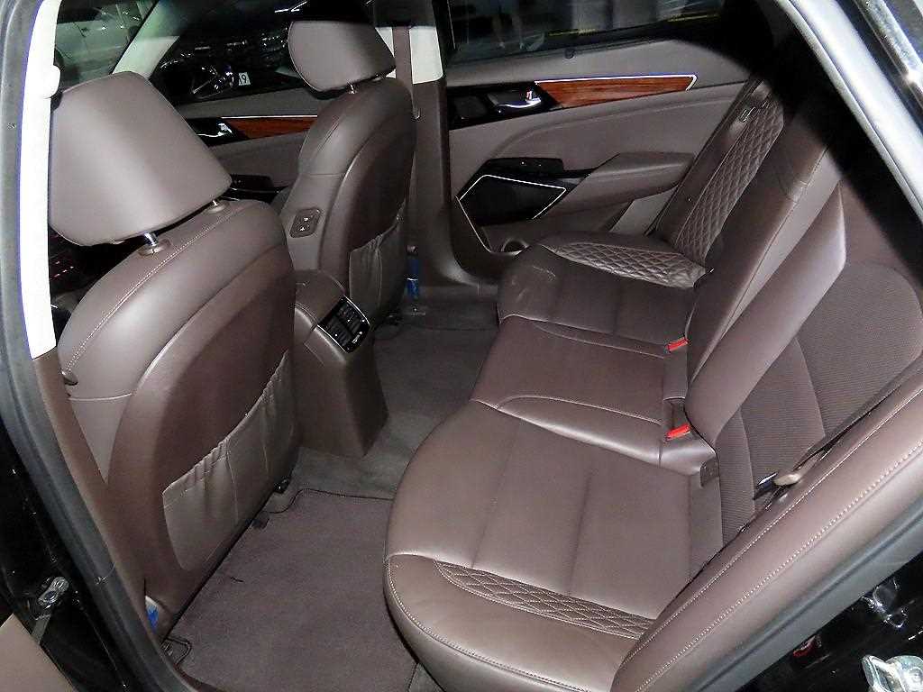 KIA K7 - Vista 7