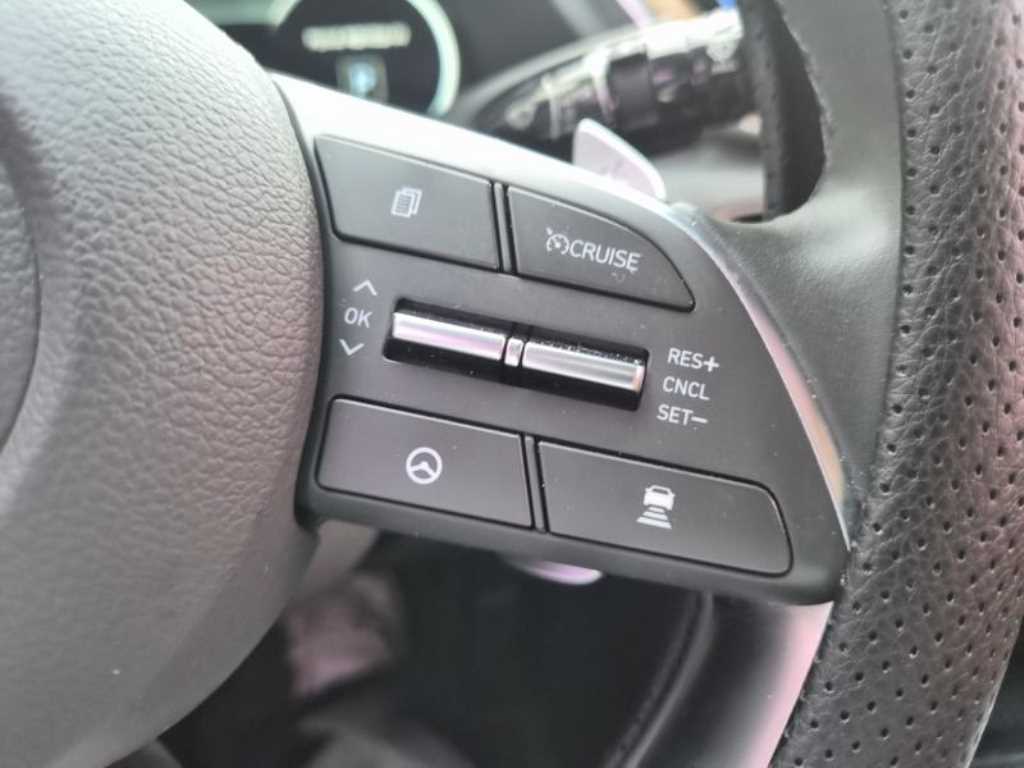 HYUNDAI Sonata - Vista 11