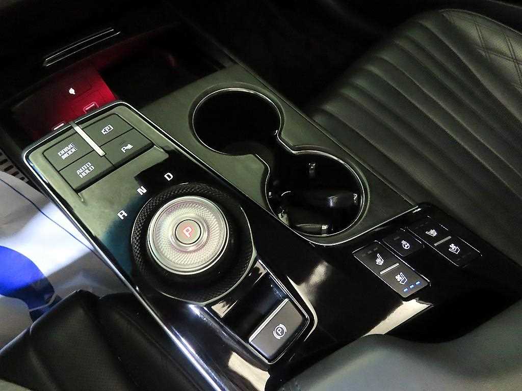 KIA K8 - Vista 12