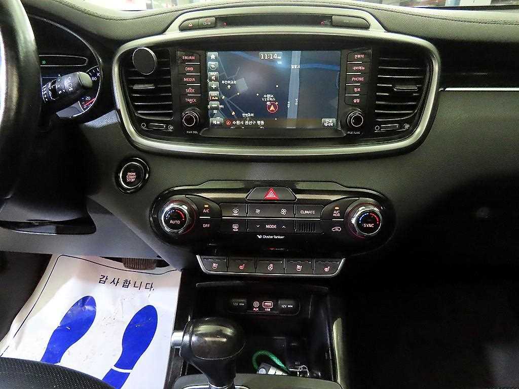 KIA Sorento - Vista 11